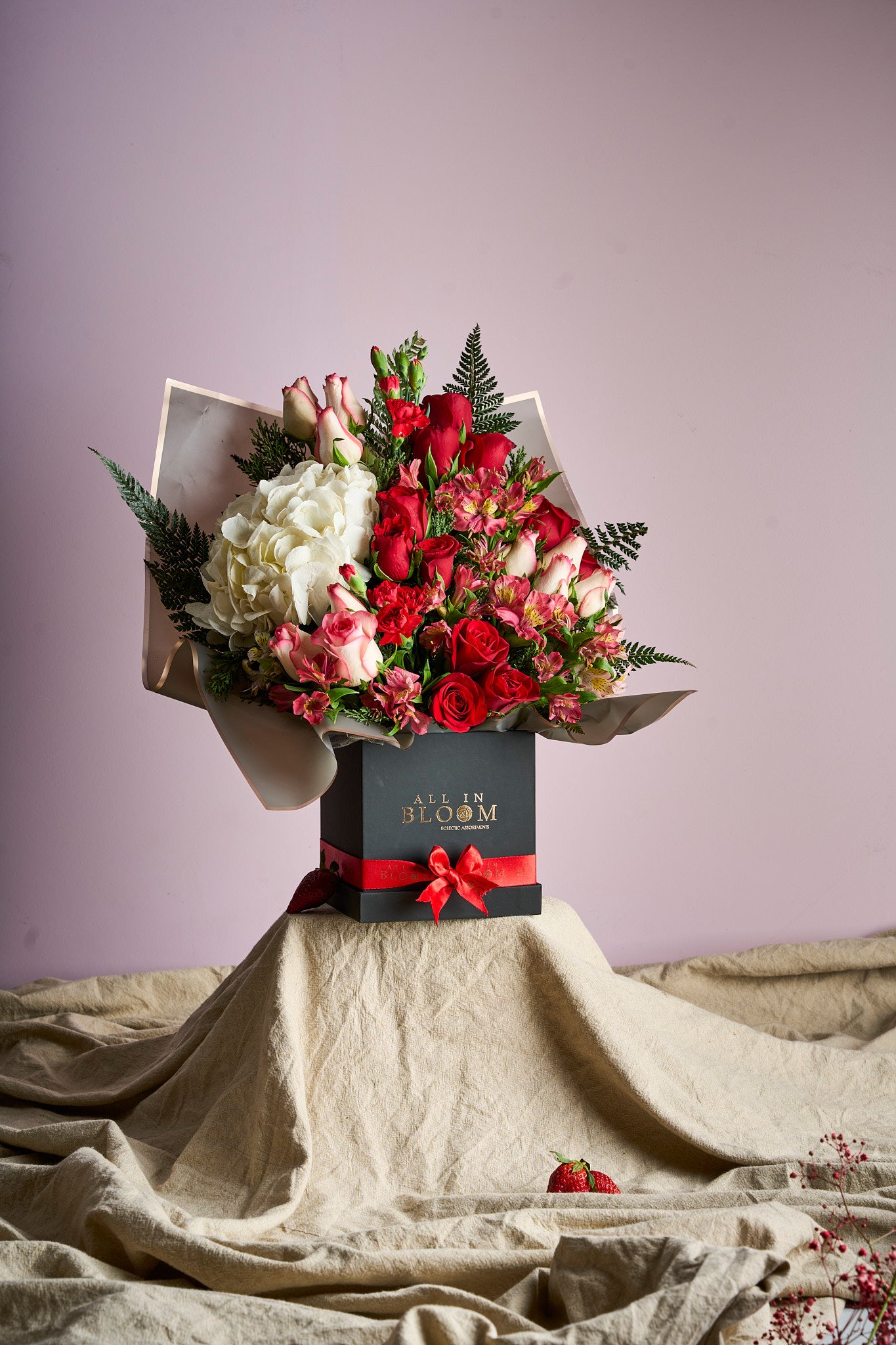 Luxe Bouquet – Bloom Cube