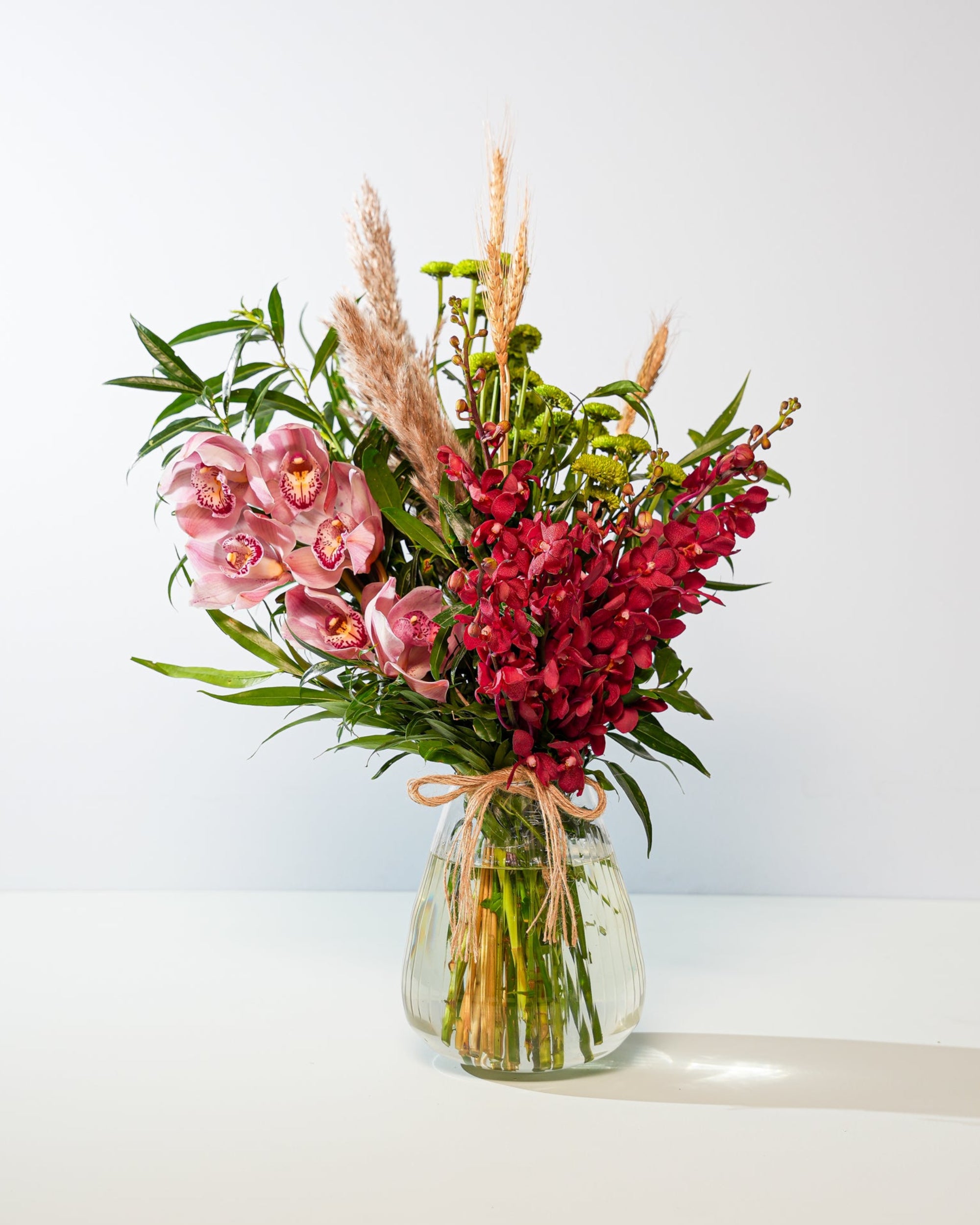 Crimson Poise – Bloom Vase