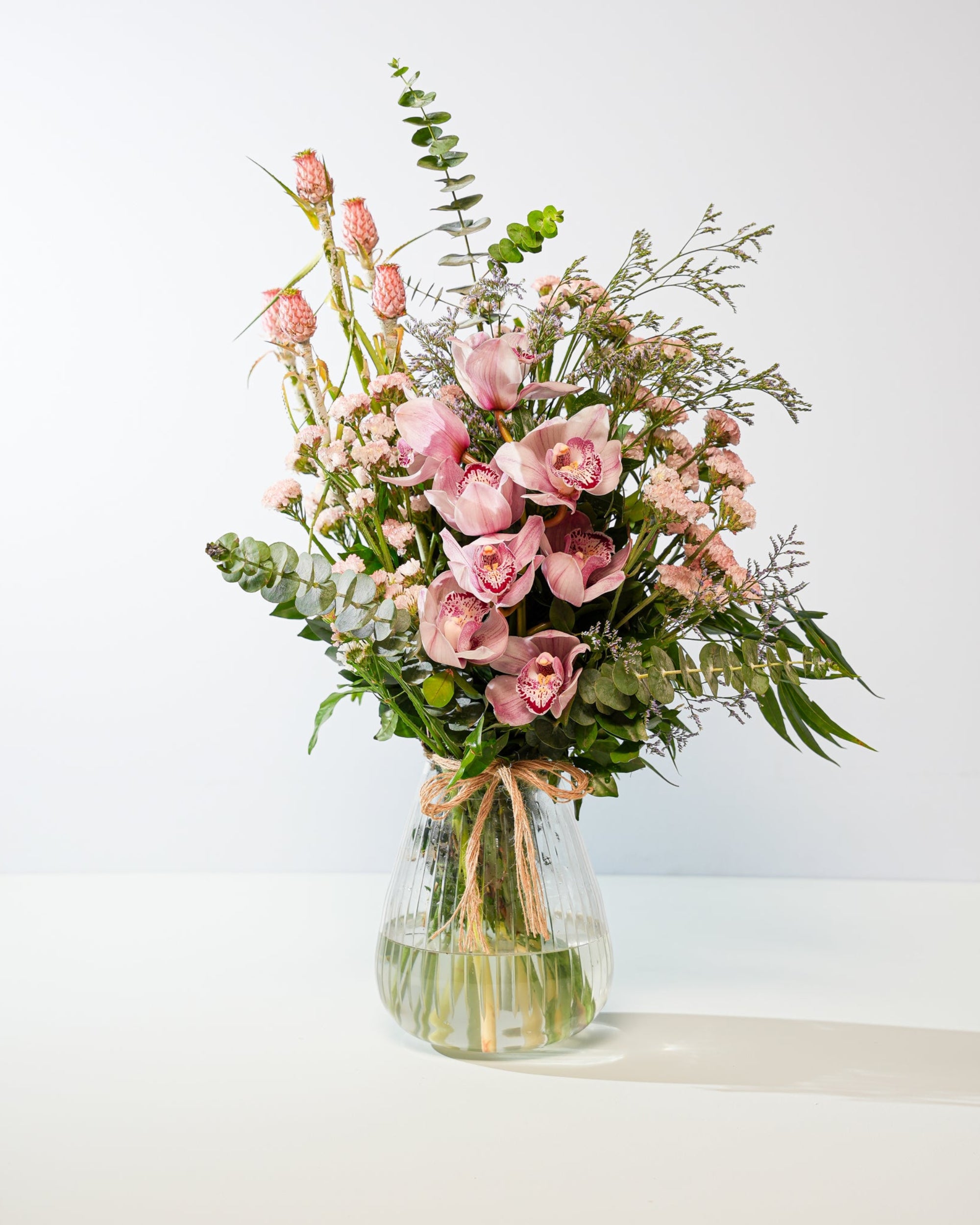 Rose Whisper – Bloom Vase