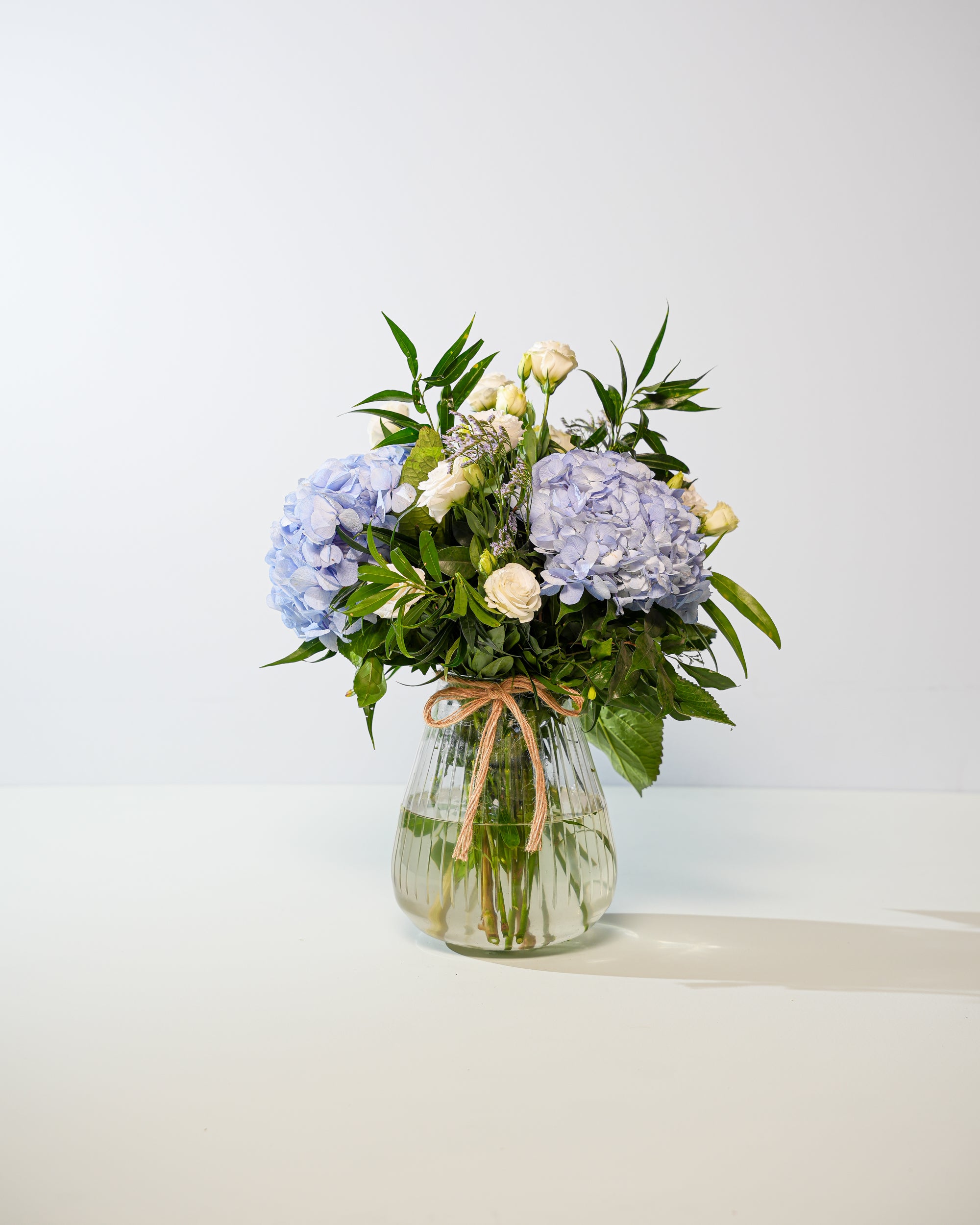 Whispering Clouds – Bloom Vase