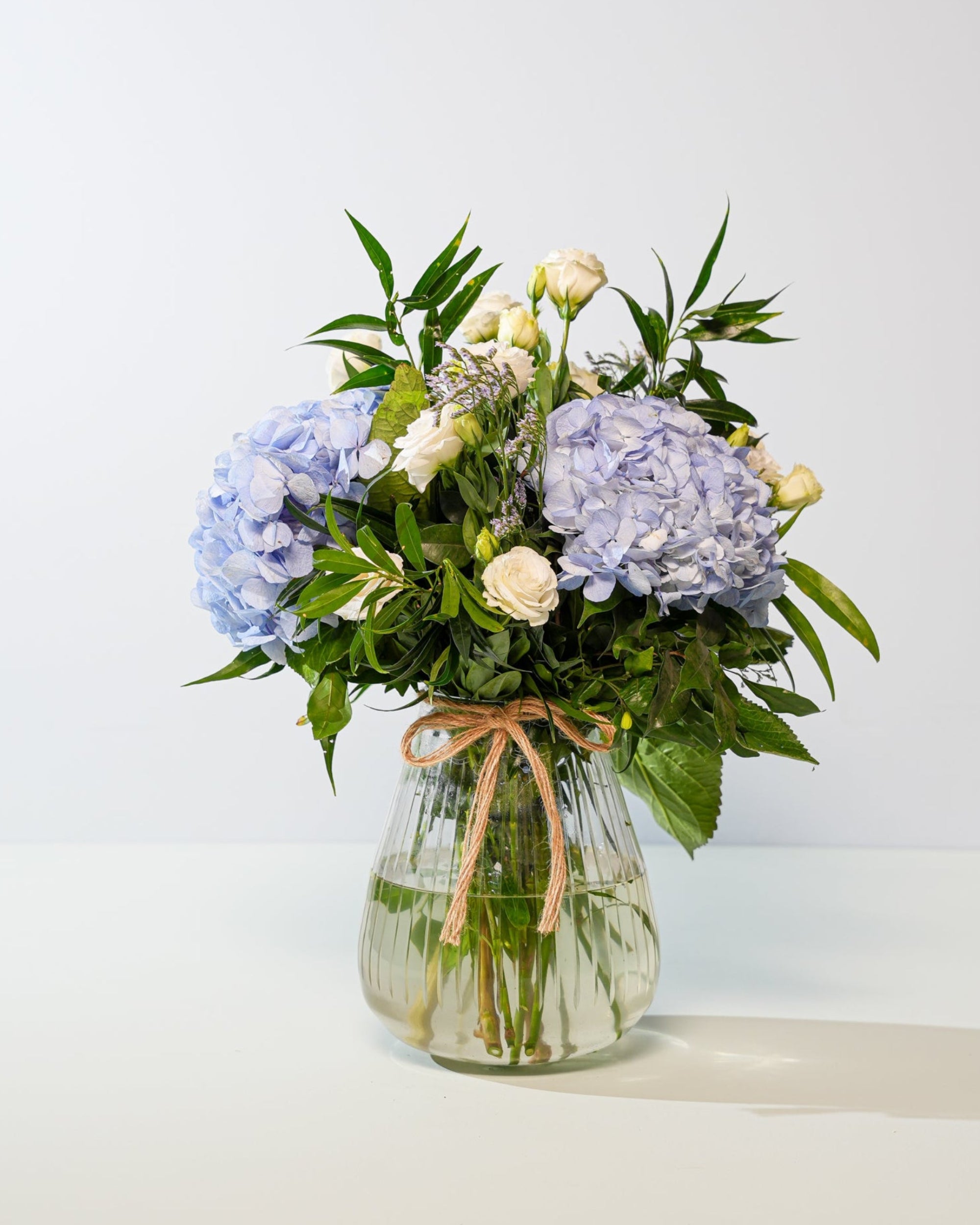 Whispering Clouds – Bloom Vase