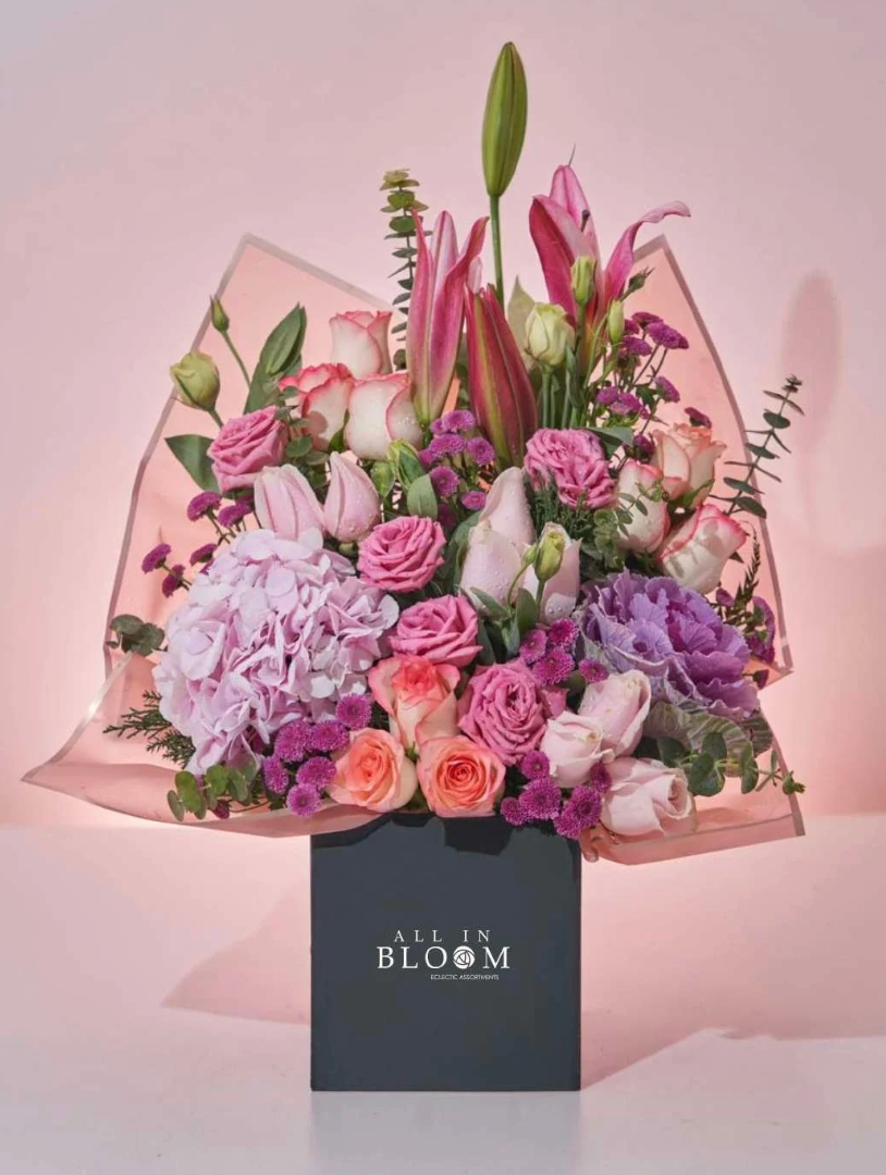 Garden Elegance – Bloom Cube