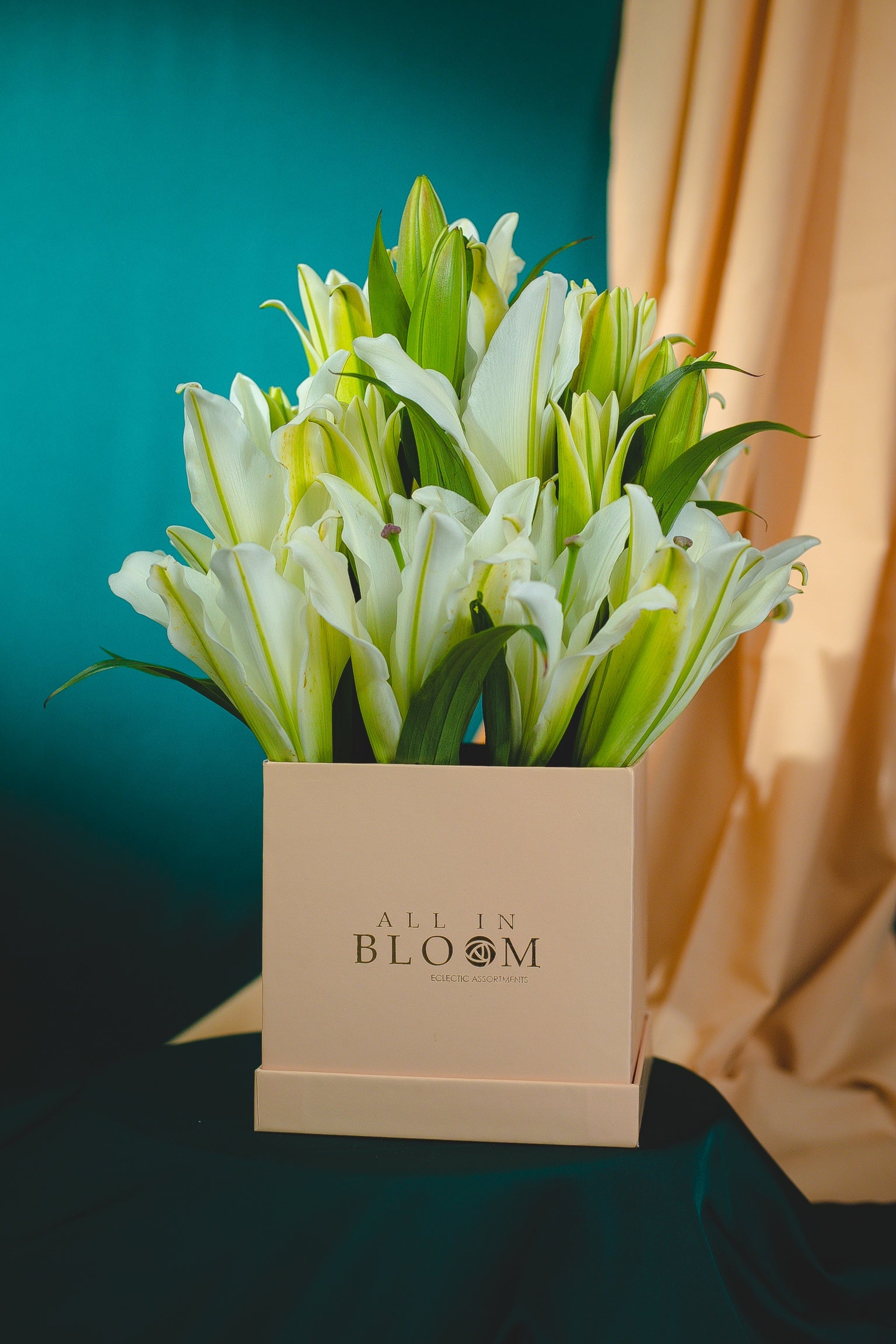 Lilies – Bloom Cube