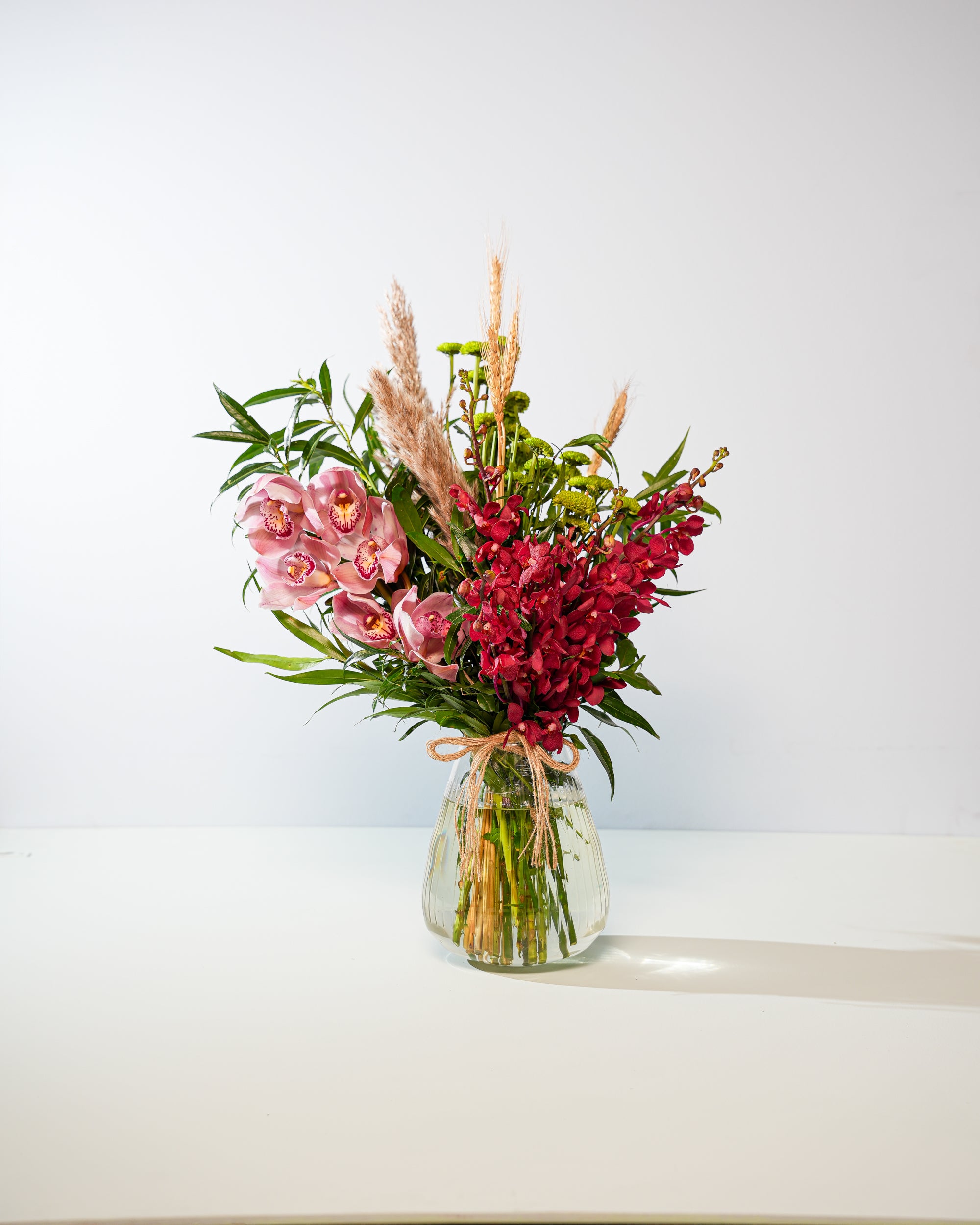 Crimson Poise – Bloom Vase