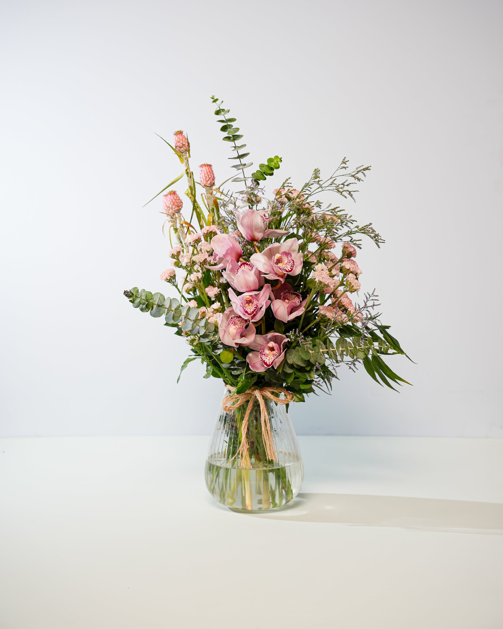 Rose Whisper – Bloom Vase