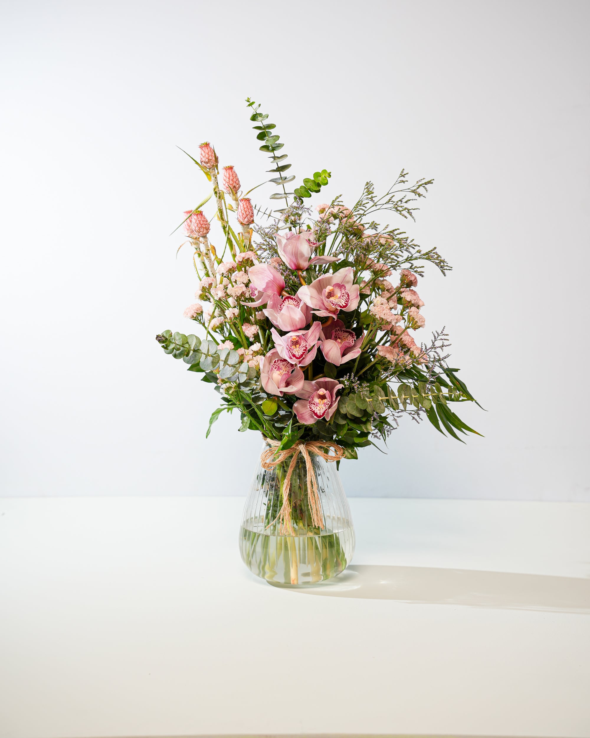 Rose Whisper – Bloom Vase