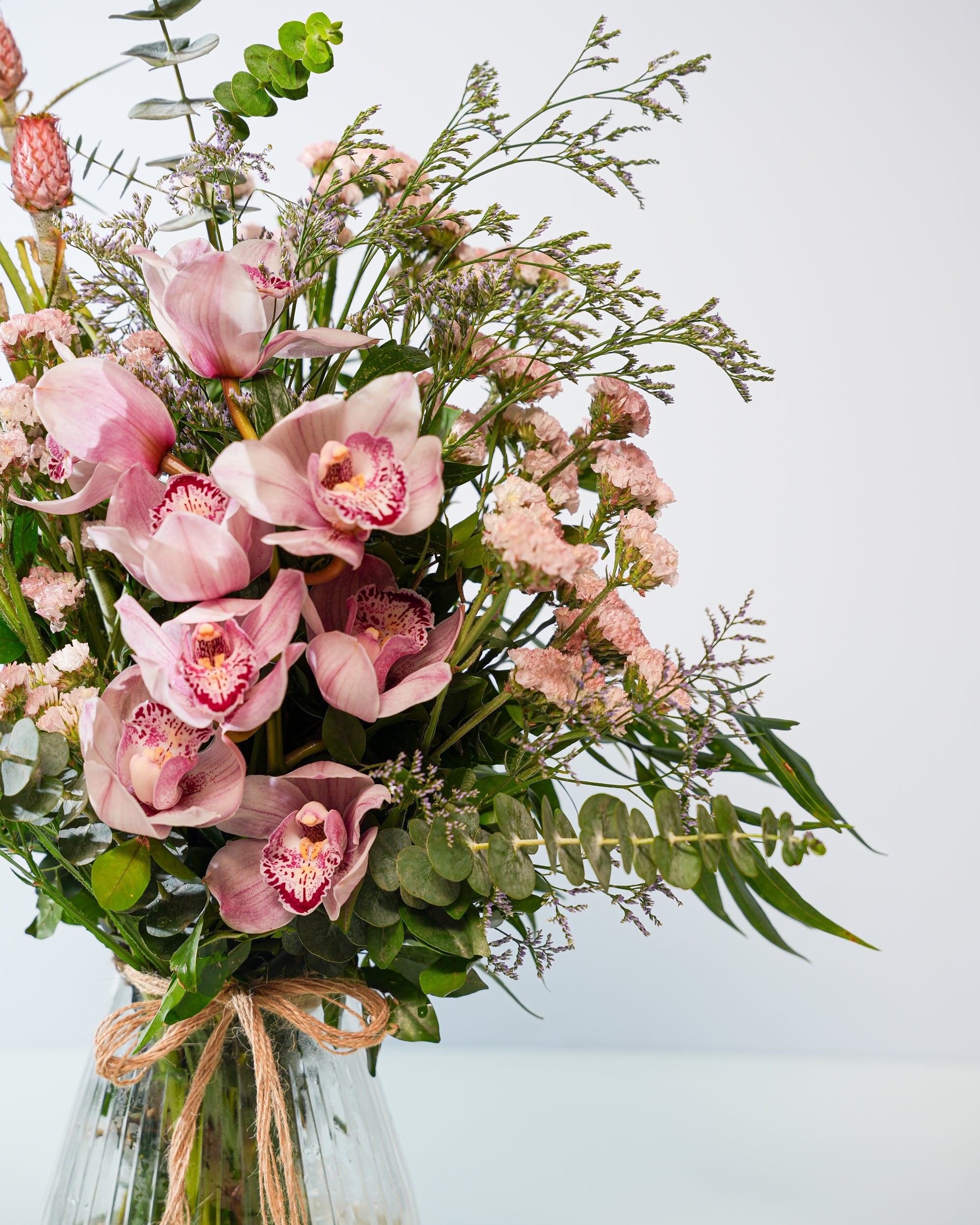 Rose Whisper – Bloom Vase