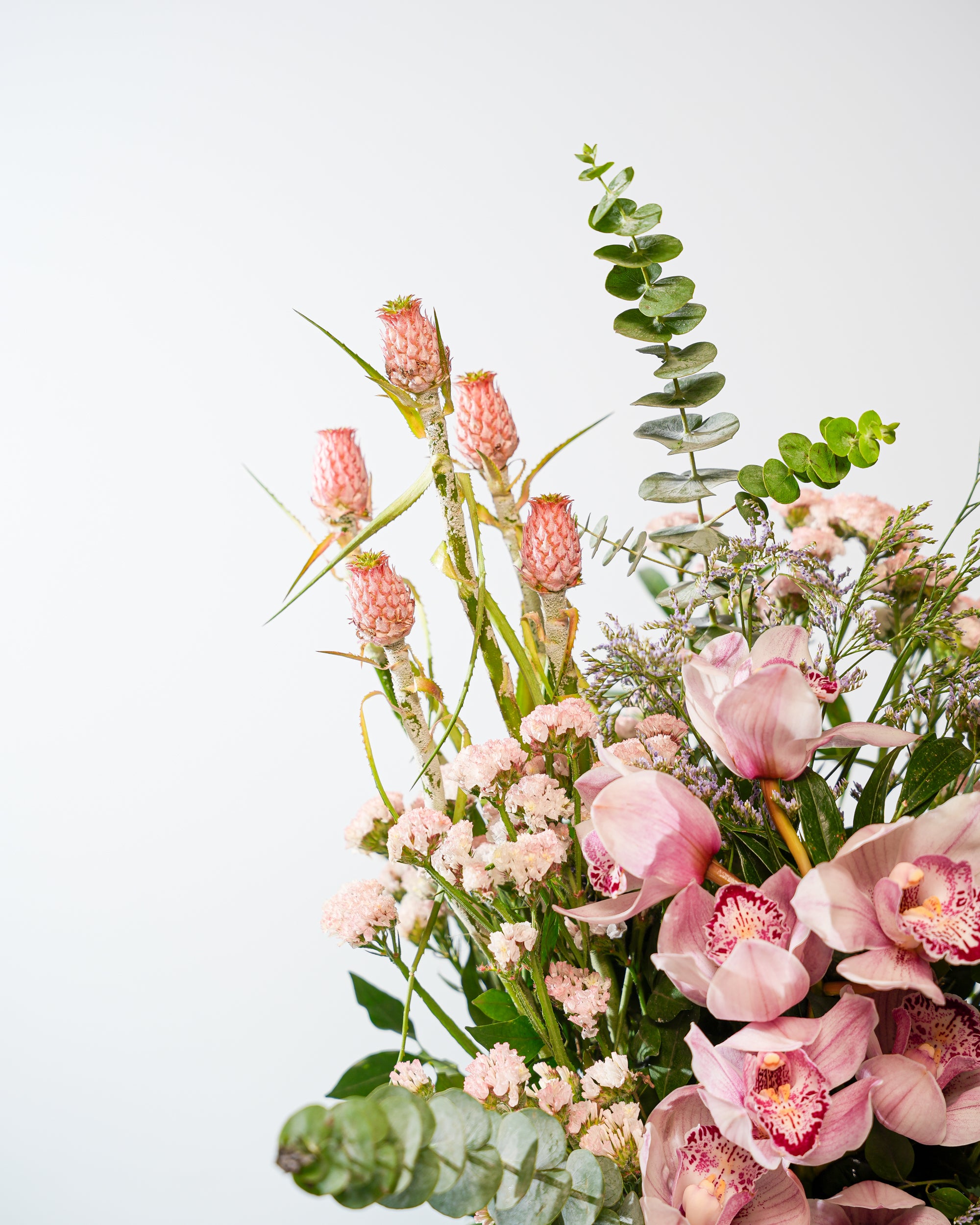 Rose Whisper – Bloom Vase